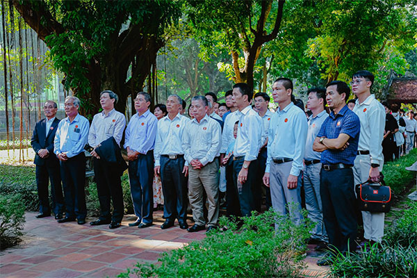 Dòng họ Ninh tổ chức chương trình khuyến học tại VMQTG năm 2022 ảnh 2