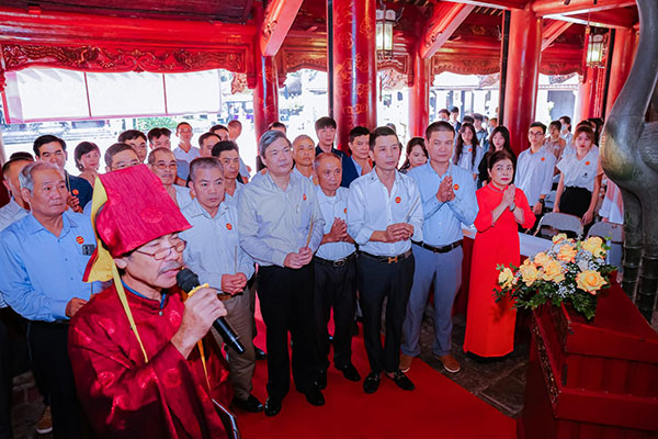 Dòng họ Ninh tổ chức chương trình khuyến học tại VMQTG năm 2022 ảnh 6